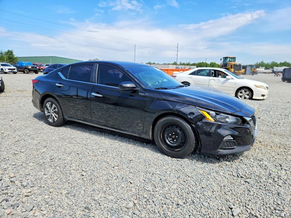 2022 NISSAN ALTIMA S — Фото 4 из 12