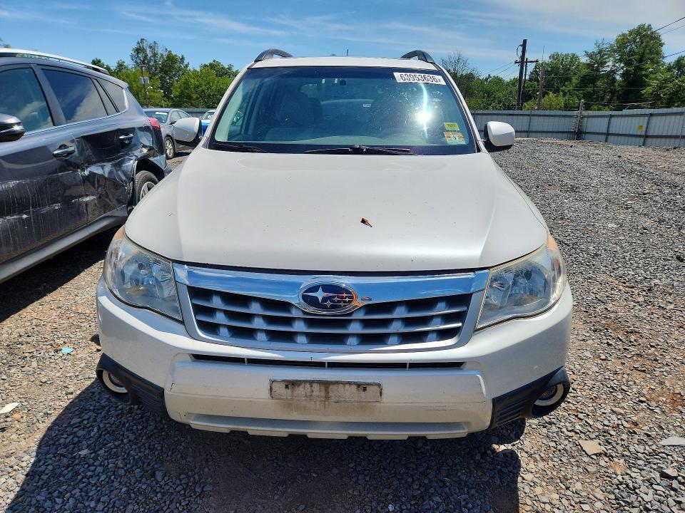 JF2SHAEC2DH439350 2013 SUBARU FORESTER photo no. 5