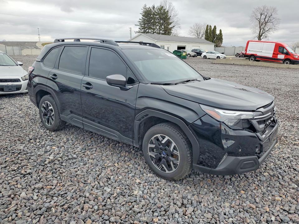 2025 SUBARU FORESTER PREMIUM — Фото 4 из 12