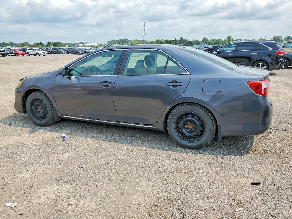 2013 TOYOTA CAMRY L — Фото 2 из 12