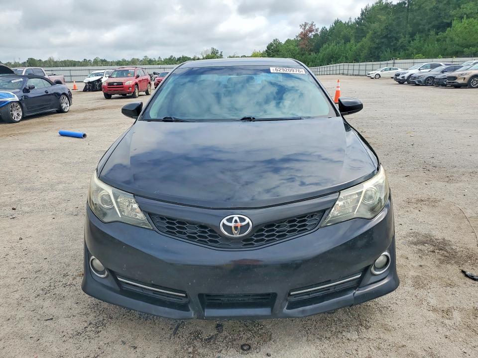 2013 TOYOTA CAMRY SE — Фото 5 из 12