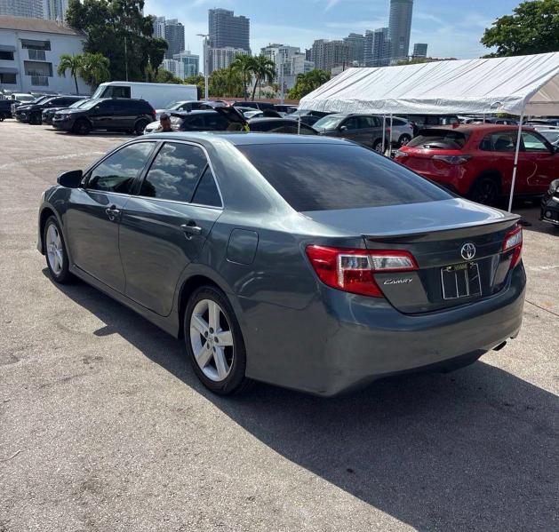 2013 TOYOTA CAMRY SE — Фото 3 из 10