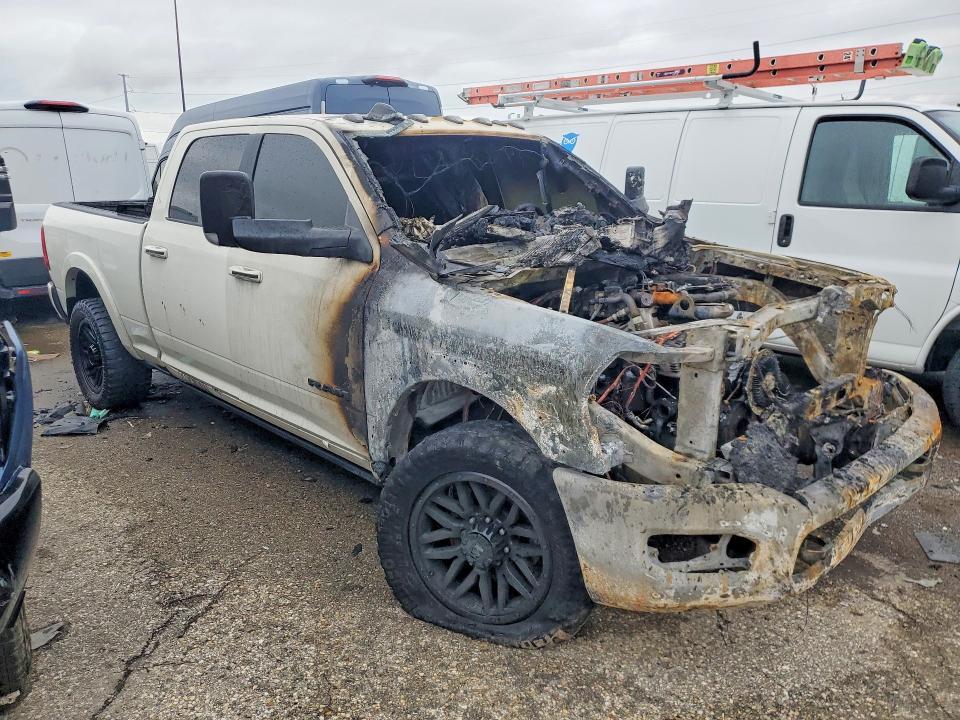 2022 RAM 2500 LIMITED — Фото 4 из 11