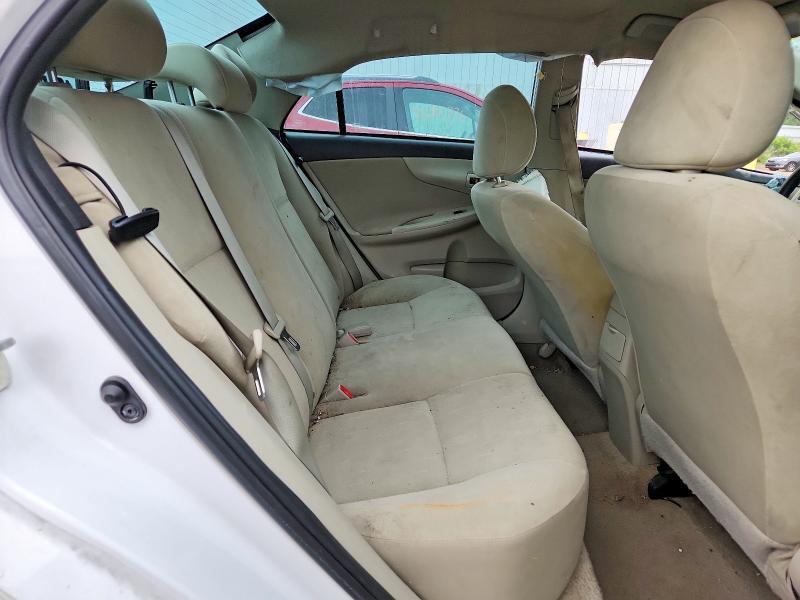 2T1BU4EE7DC109284 2013 TOYOTA COROLLA photo no. 10