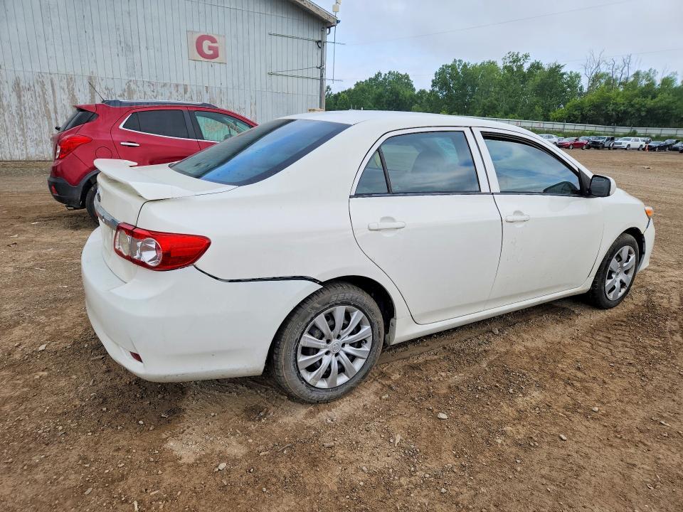 2T1BU4EE7DC109284 2013 TOYOTA COROLLA photo no. 3