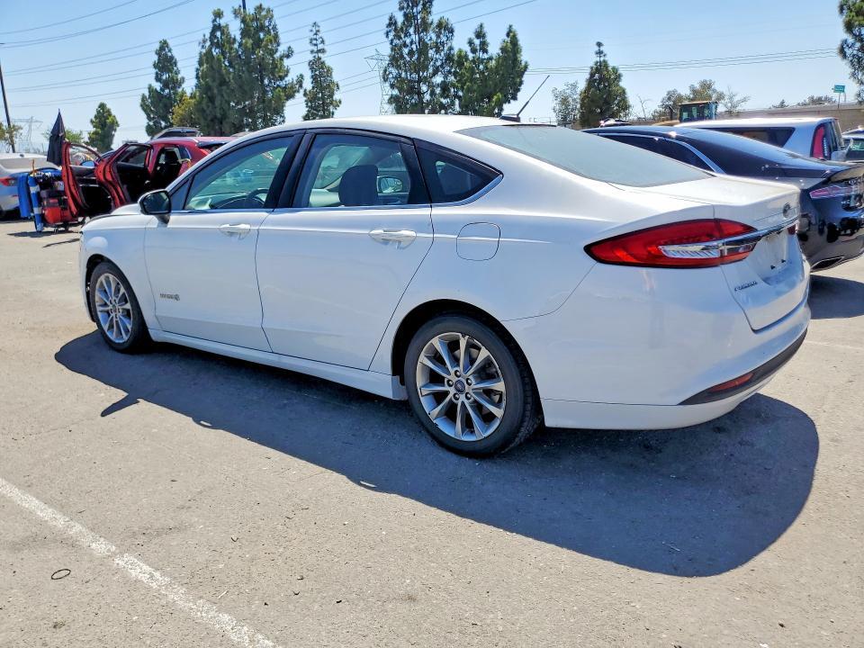 3FA6P0LUXHR355327 2017 FORD FUSION photo no. 2
