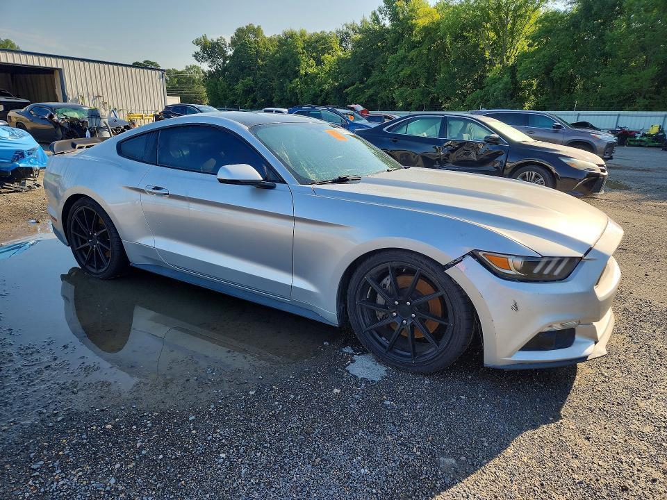 1FA6P8THXH5316998 2017 FORD MUSTANG photo no. 4