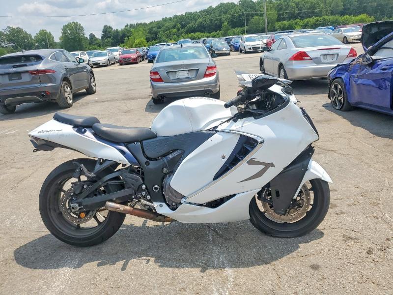 2022 SUZUKI GSX1300 JS1EJ11B3N7100661