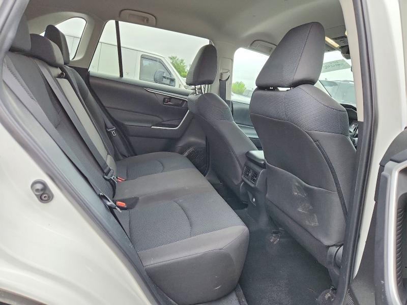 2022 TOYOTA RAV4 LE — Фото 11 из 13