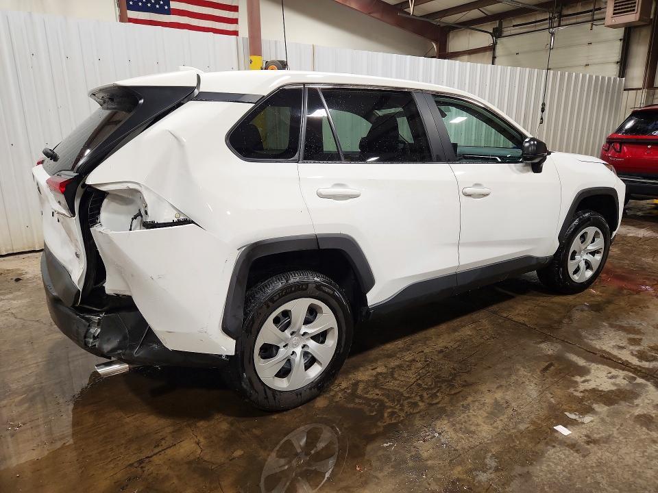 2022 TOYOTA RAV4 LE — Фото 3 из 13