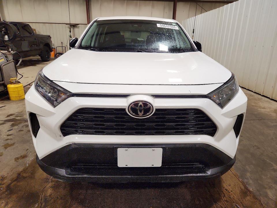 2022 TOYOTA RAV4 LE — Фото 5 из 13