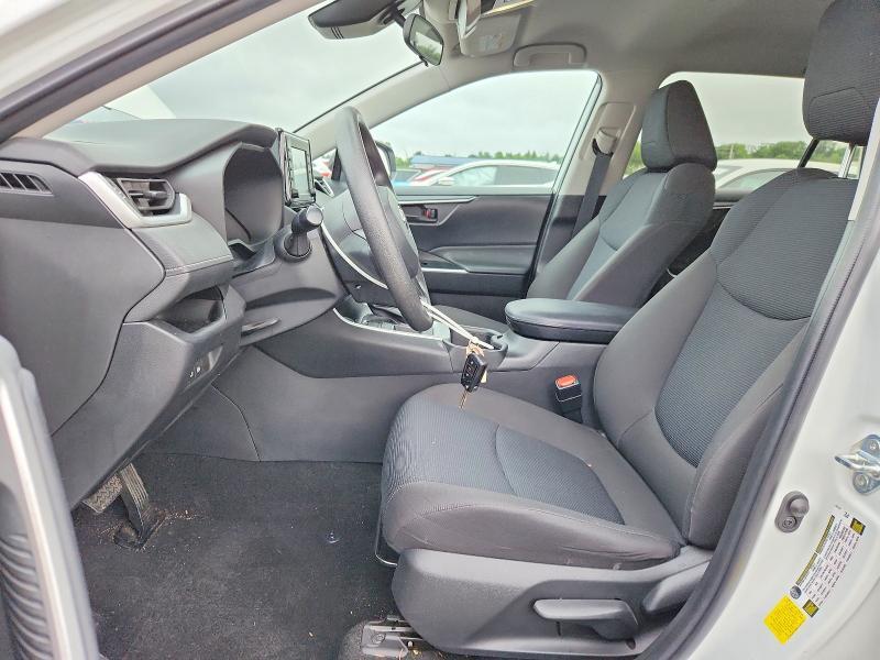2022 TOYOTA RAV4 LE — Фото 7 из 13