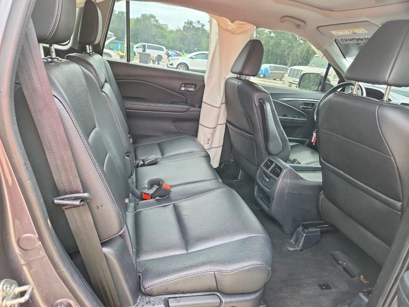 5FNYF6H69HB054083 2017 HONDA PILOT photo no. 11