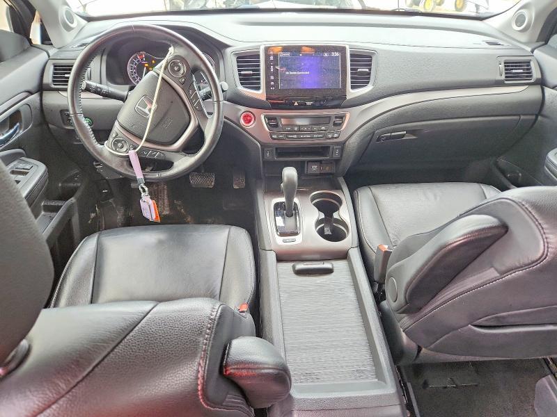 5FNYF6H69HB054083 2017 HONDA PILOT photo no. 8