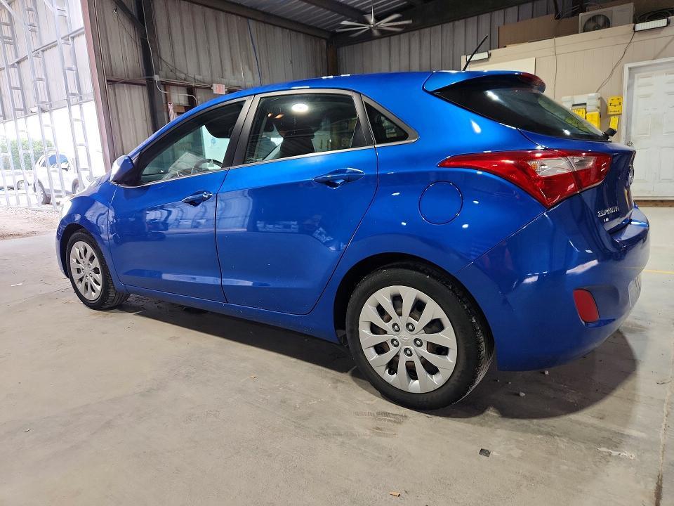 KMHD35LH0HU373496 2017 HYUNDAI ELANTRA GT photo no. 2