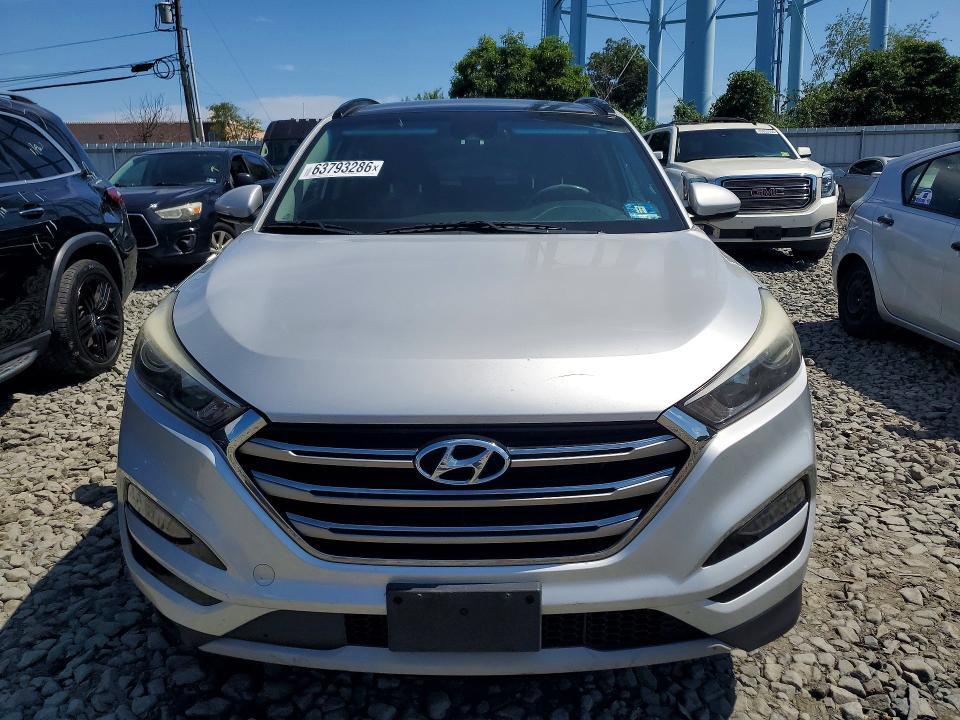 KM8J3CA25HU294329 2017 HYUNDAI TUCSON photo no. 5