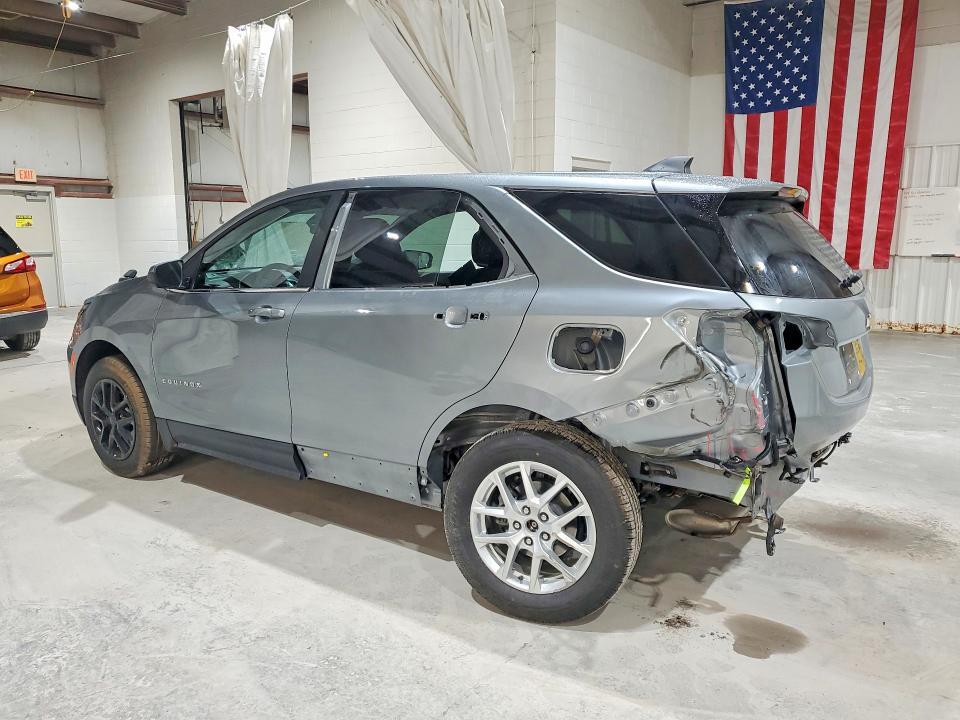 2023 CHEVROLET EQUINOX LT — Фото 2 из 14