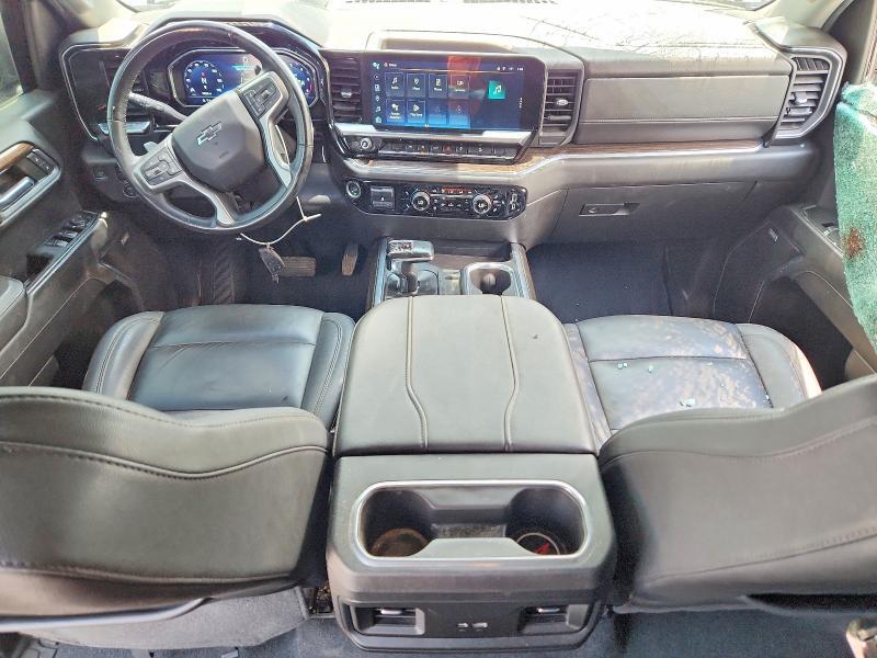 2023 CHEVROLET SILVERADO K1500 RST — Фото 8 из 12