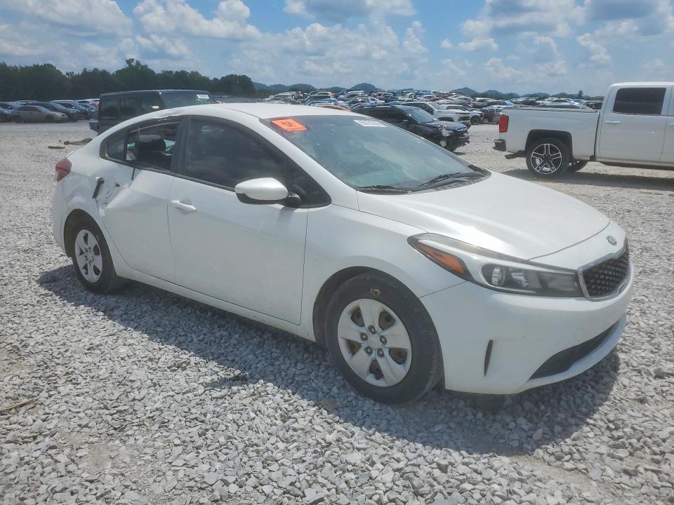 3KPFL4A77HE018681 2017 KIA FORTE photo no. 4