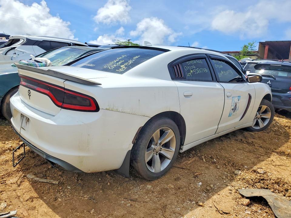 2016 DODGE CHARGER SXT — Фото 3 из 12