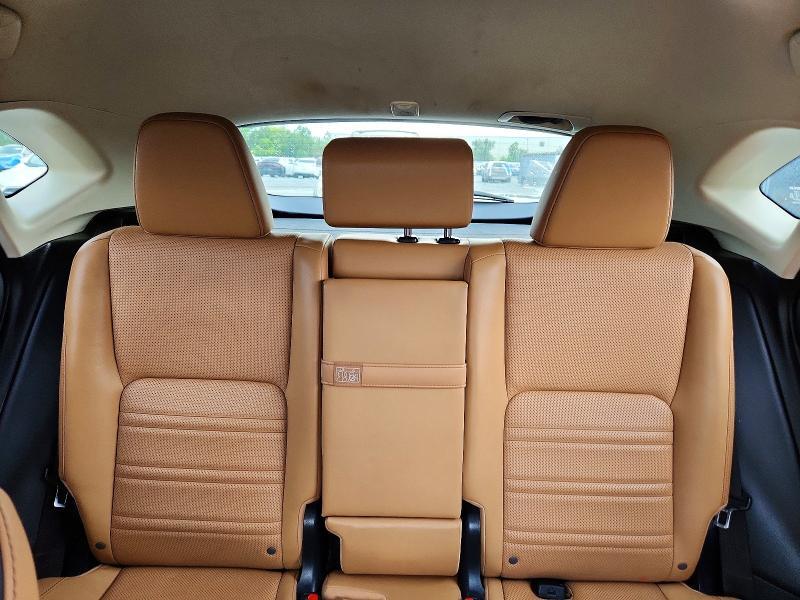 2017 LEXUS NX 200T BASE — Фото 10 из 13
