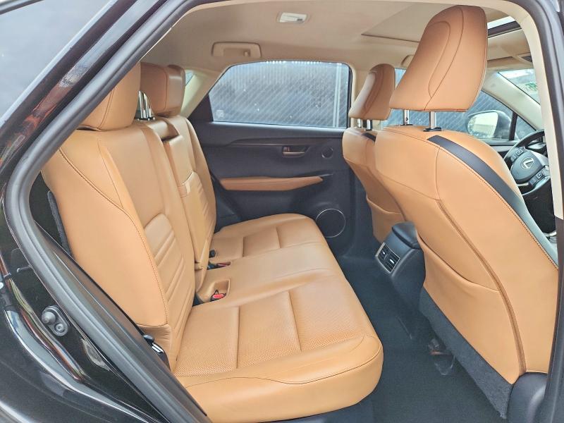2017 LEXUS NX 200T BASE — Фото 11 из 13