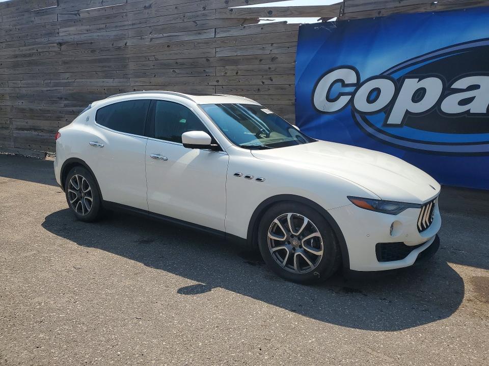 2017 MASERATI LEVANTE S — Фото 4 из 13