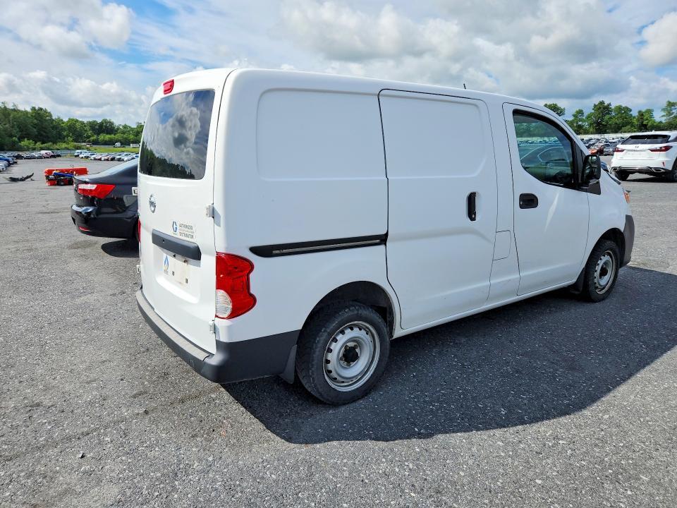 2017 NISSAN NV200 S — Фото 3 из 13
