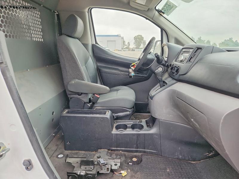2017 NISSAN NV200 S — Фото 10 из 12
