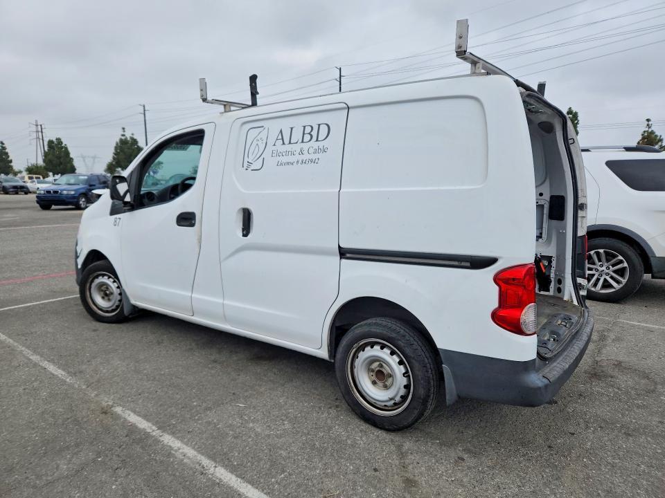 2017 NISSAN NV200 S — Фото 2 из 12