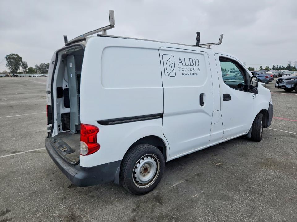 2017 NISSAN NV200 S — Фото 3 из 12