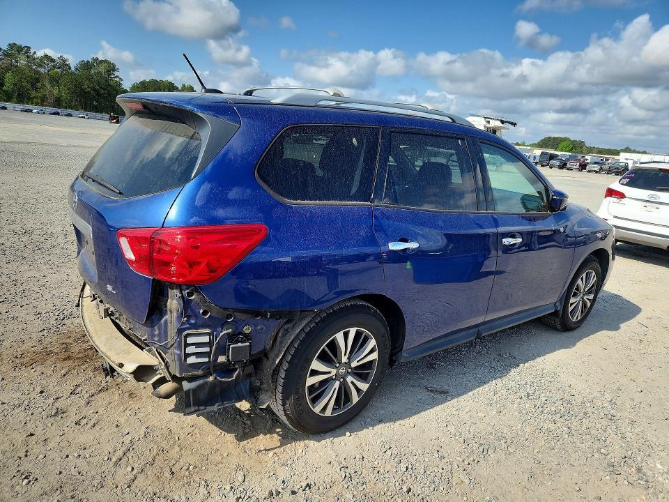 2017 NISSAN PATHFINDER SL — Фото 3 из 14