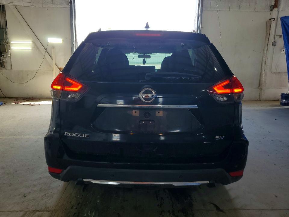 2017 NISSAN ROGUE SV — Фото 6 из 13