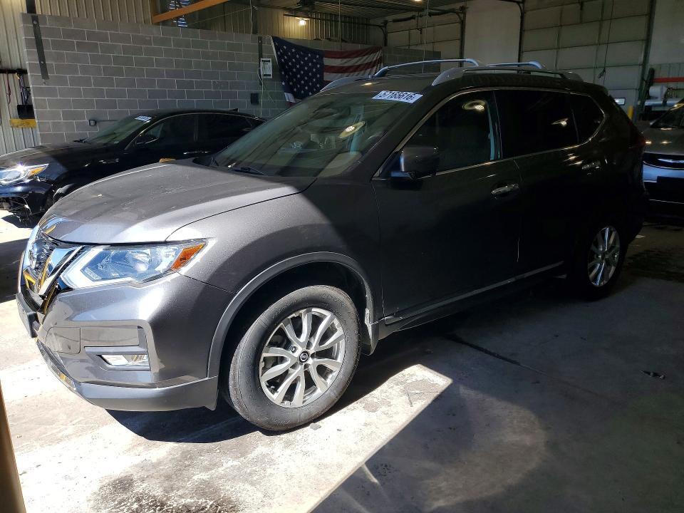 5N1AT2MM4HC735607 2017 NISSAN ROGUE photo no. 1