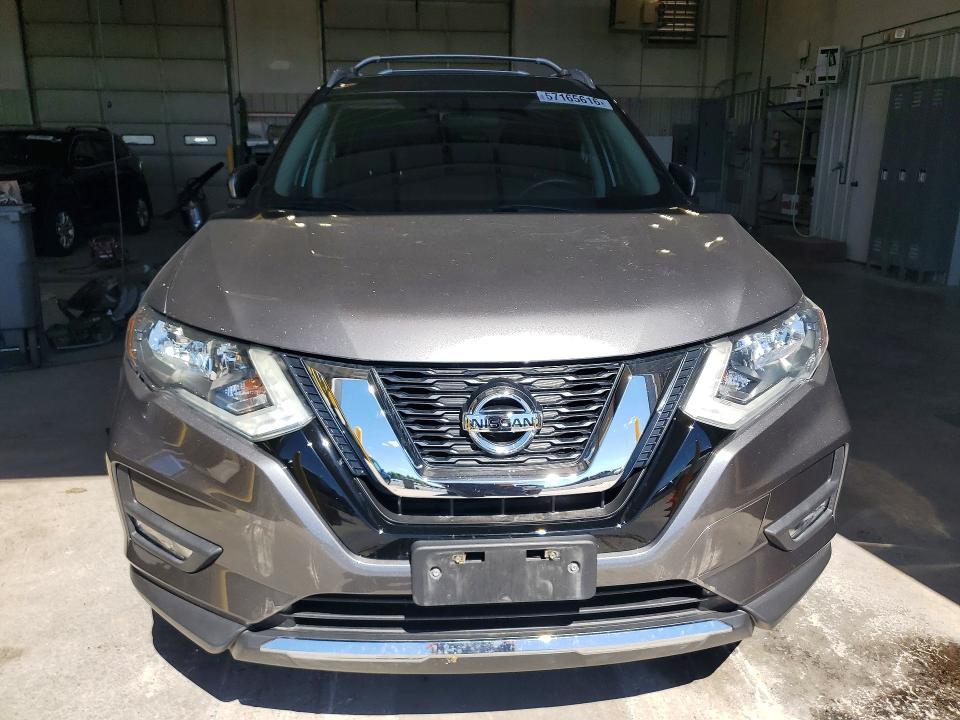 5N1AT2MM4HC735607 2017 NISSAN ROGUE photo no. 5