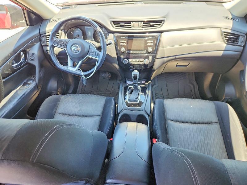 JN8AT2MT4HW390030 2017 NISSAN ROGUE photo no. 8