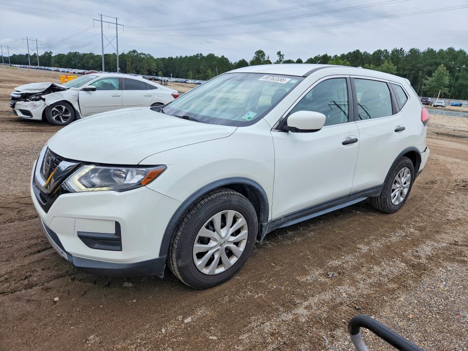 KNMAT2MT4HP607923 2017 NISSAN ROGUE photo no. 1