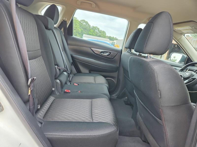 KNMAT2MT4HP607923 2017 NISSAN ROGUE photo no. 11