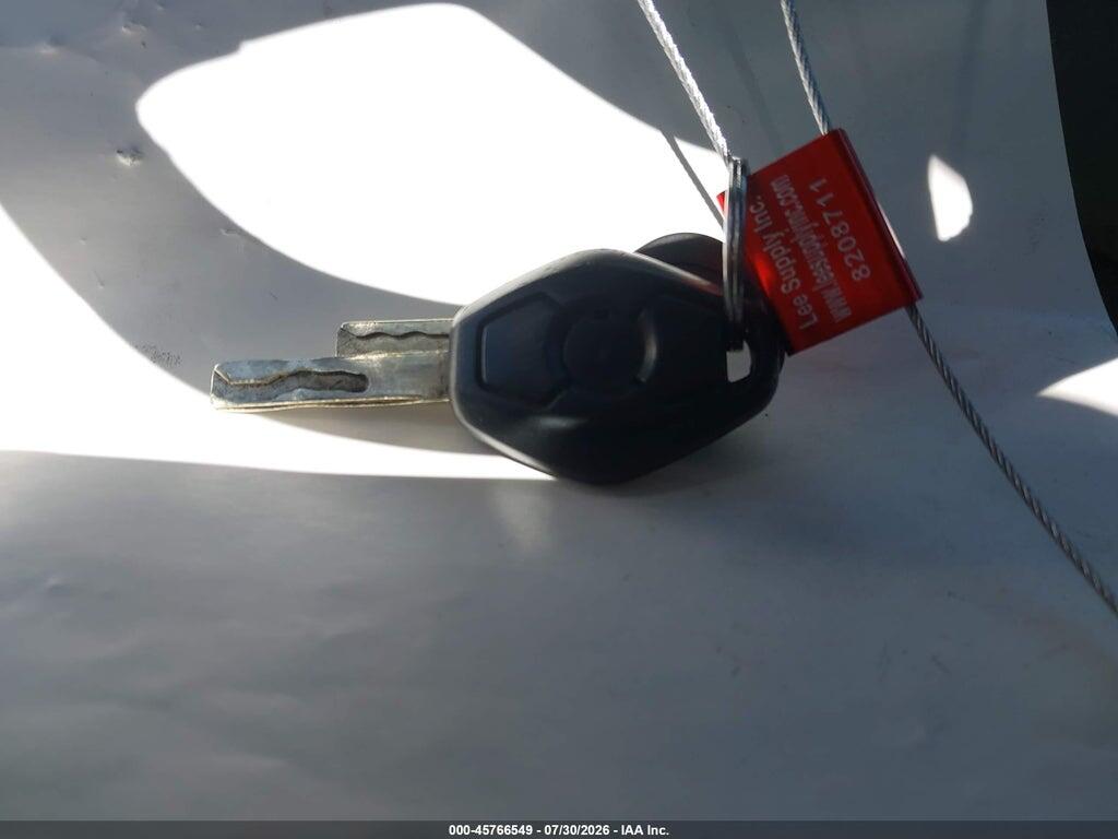 WBAAV53481FJ64240 2001 BMW 330I photo no. 11