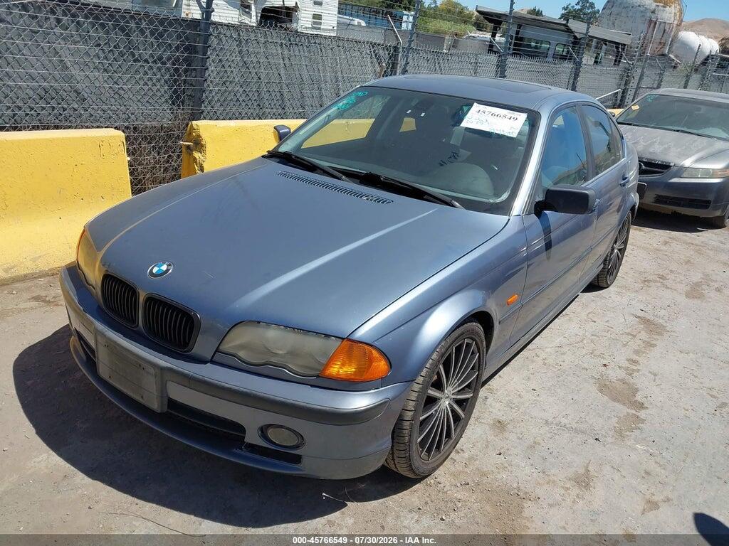 WBAAV53481FJ64240 2001 BMW 330I photo no. 2