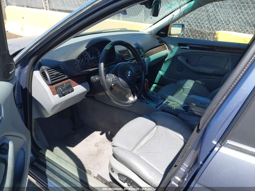 WBAAV53481FJ64240 2001 BMW 330I photo no. 5