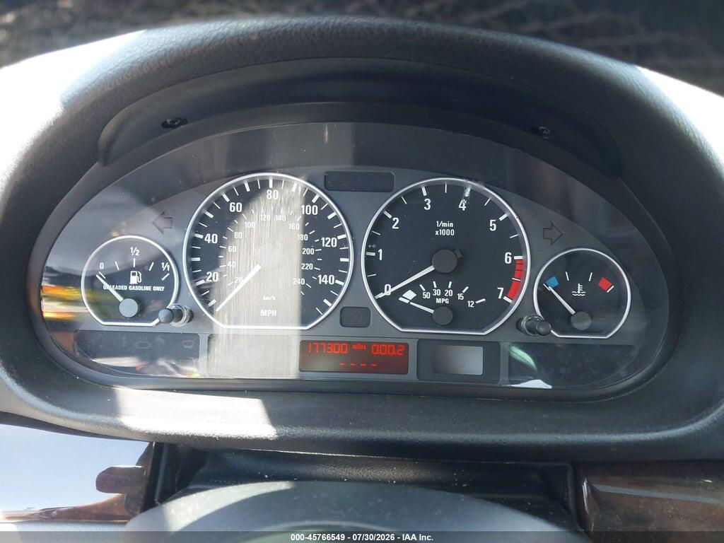WBAAV53481FJ64240 2001 BMW 330I photo no. 7