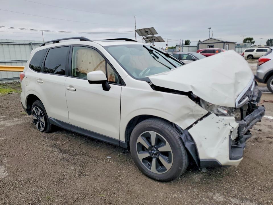 JF2SJAGC3HH585750 2017 SUBARU FORESTER photo no. 4