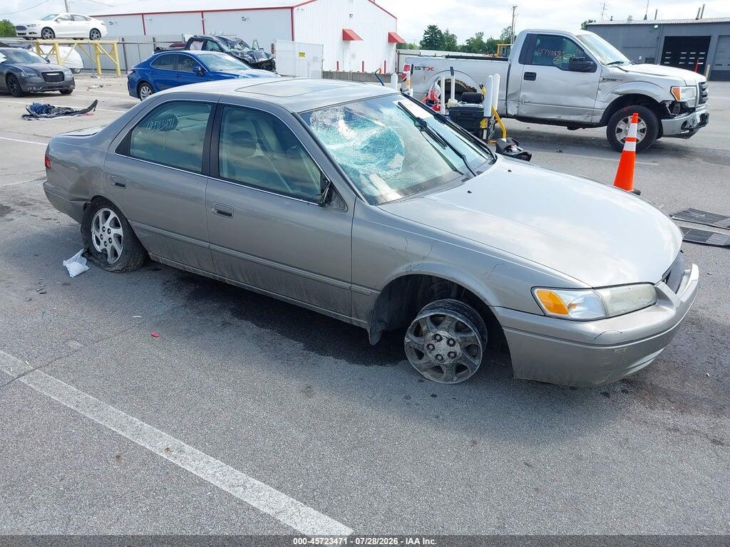 4T1BF28K2XU076410 1999 TOYOTA CAMRY photo no. 1