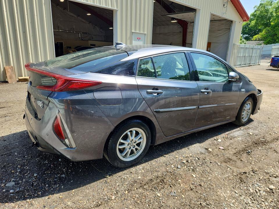 2017 TOYOTA PRIUS PRIME ADVANCED — Фото 3 из 12