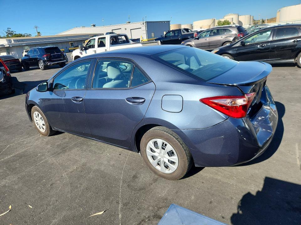 2017 TOYOTA COROLLA LE ECO — Фото 2 из 12