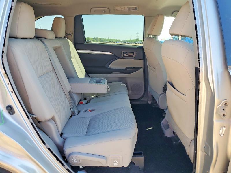 2017 TOYOTA HIGHLANDER LE — Фото 11 из 14