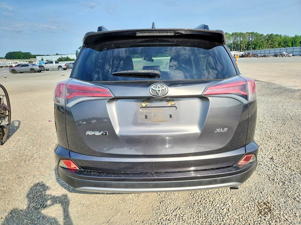 2017 TOYOTA RAV4 XLE — Фото 6 из 13