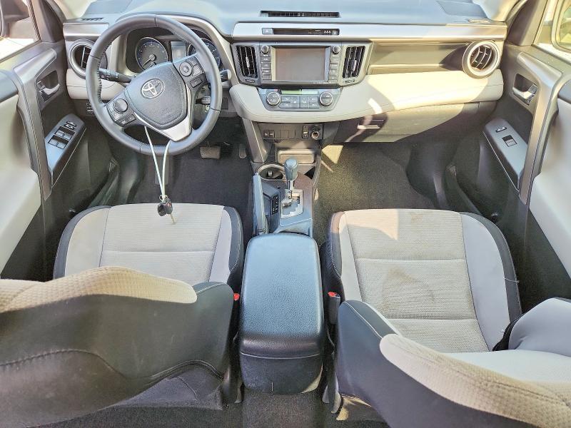 2017 TOYOTA RAV4 XLE — Фото 8 из 13