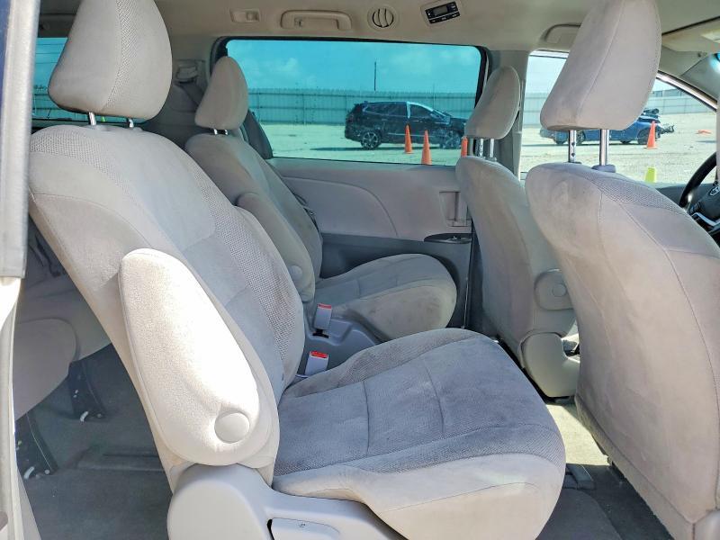 5TDZZ3DC9HS849510 2017 TOYOTA SIENNA photo no. 10